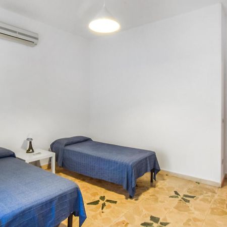 2 Bedroom Cozy Apartment In San Ferdinando Kültér fotó